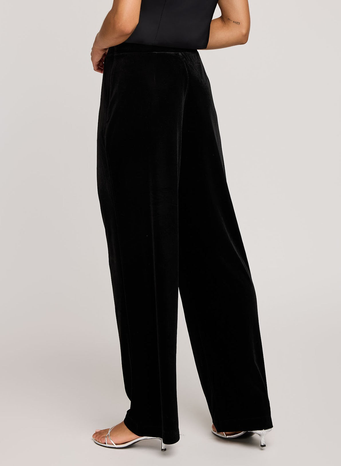 Sylvia Pant- BLACK