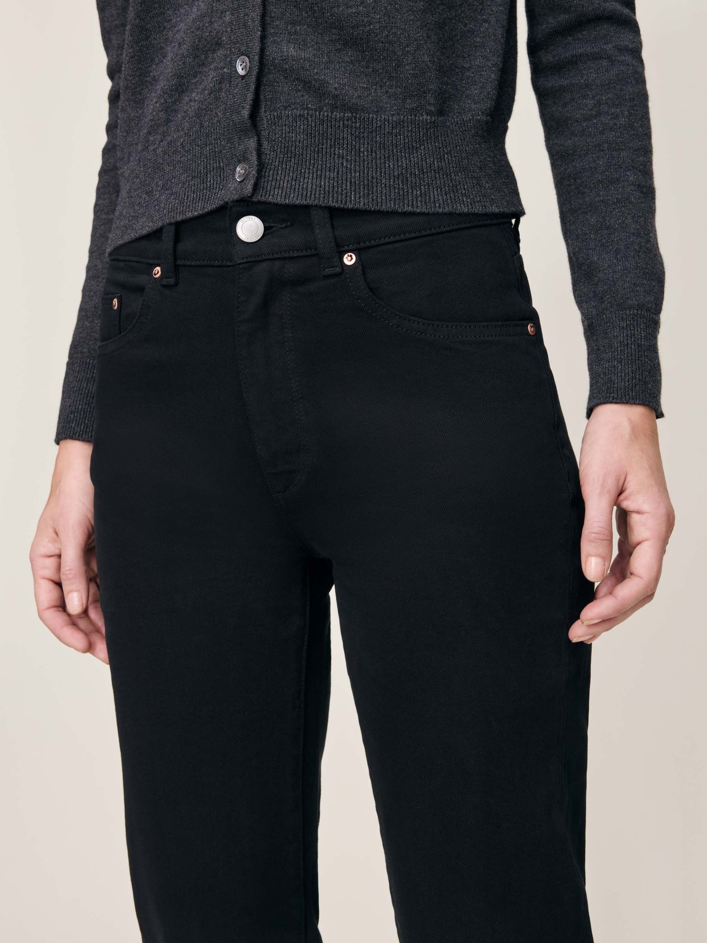 Pattie Straight Jean- BLACK