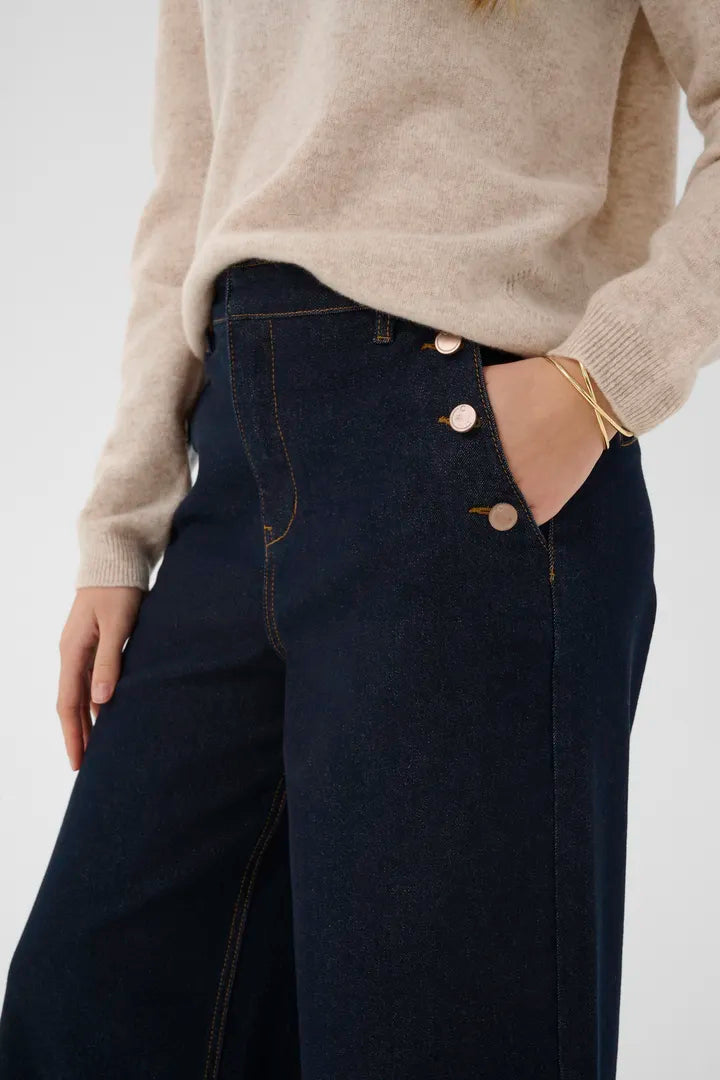 Visti Button Jeans