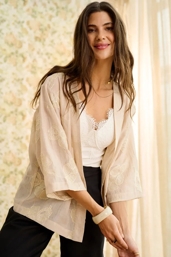 Emilia Kimono
