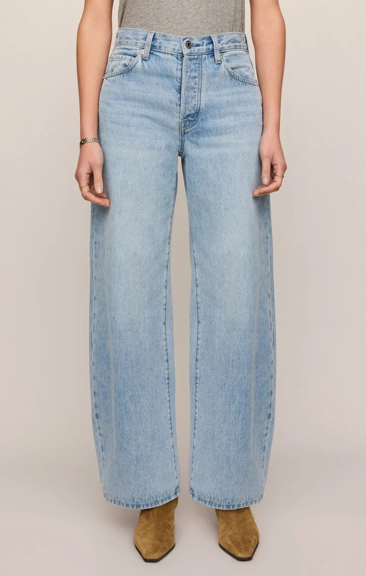 Show Off Jean- High Rise Bowed