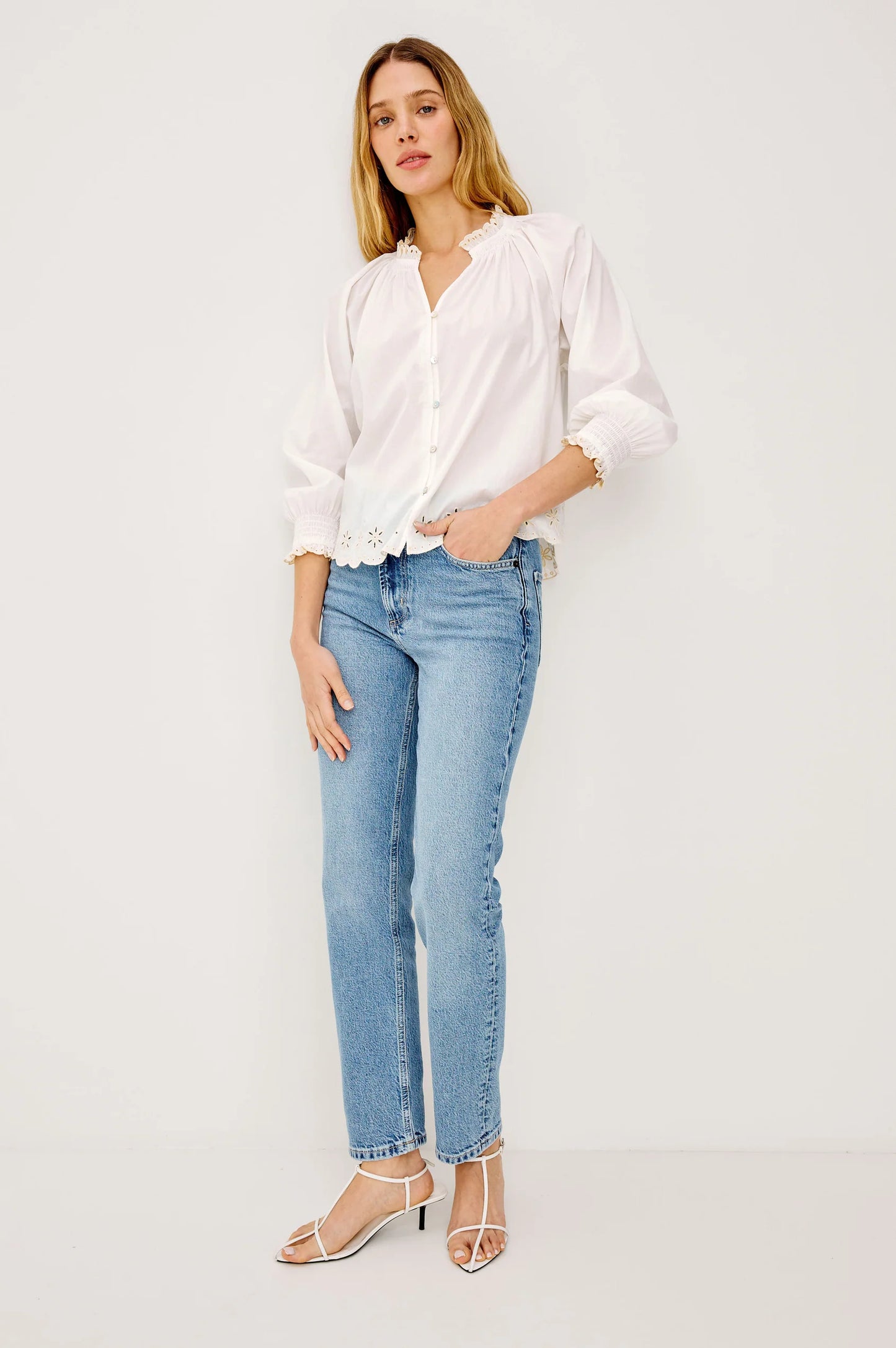 Mariah Oat Embroidery Blouse